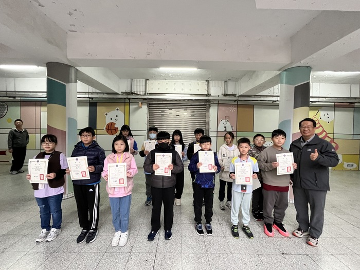 1150102兒童朝會教務處頒獎照片-Cool English口說王獎圖片